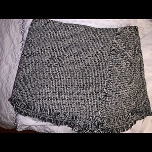 Black and White skort